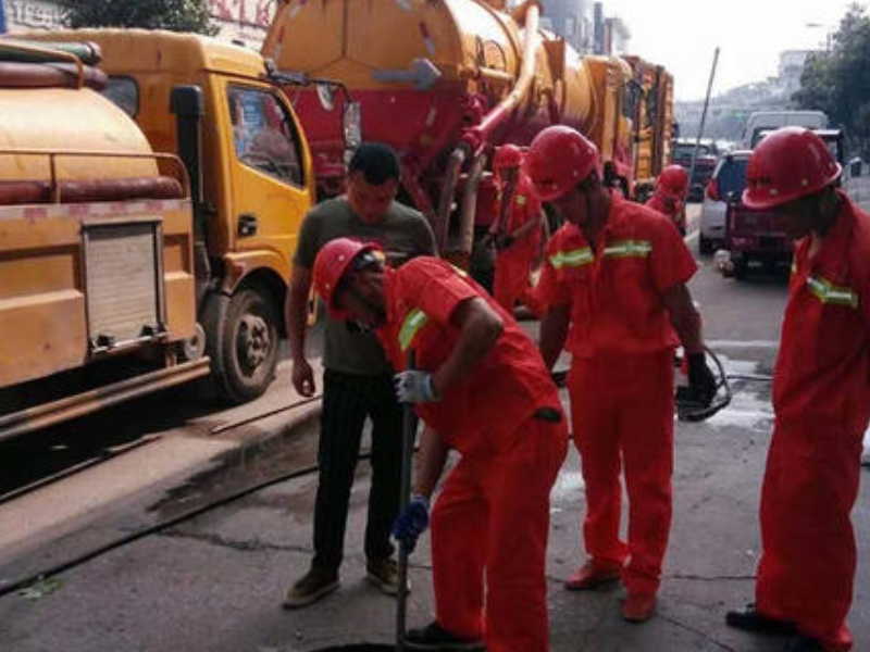 广州维修马桶漏水-马桶堵塞疏通-拆装马桶-换装马桶