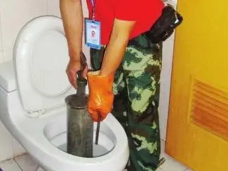 广州市天河区疏通厕所清理油管的方法