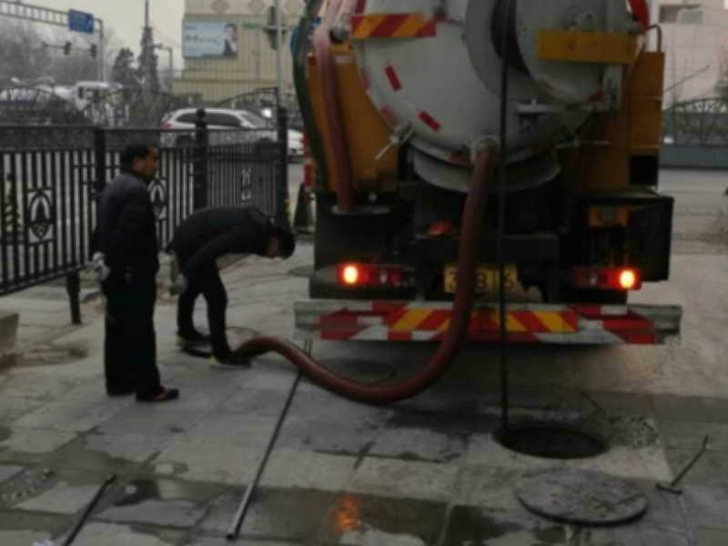 广州专业疏通厕所下水道大型环卫车清理化粪池防水补漏