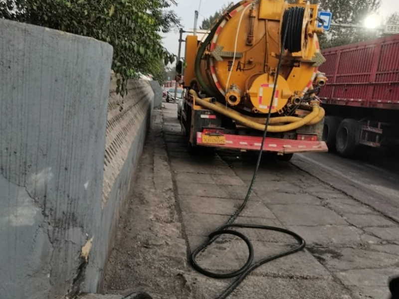 广州科学城吸污车吸抽市政管道，集淤池，污水处理池