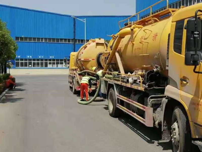 广州市专业清理化粪池高压车清洗管道