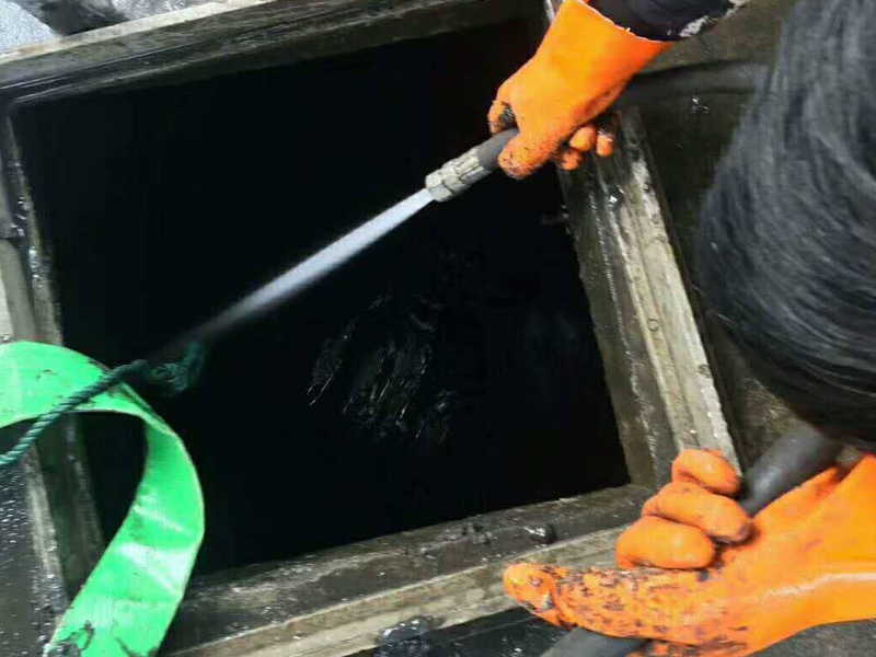 广州机械疏通厕所马桶、清理化粪池、化油池、污水池等